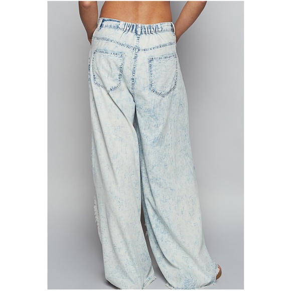 POL Light Wash Stretchy Waist Floral Print lace Denim Wide Leg Jeans Pants - Picture 3 of 4